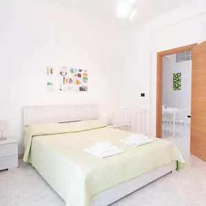 cozy-apartments-de-gasperi.barihotels.org/